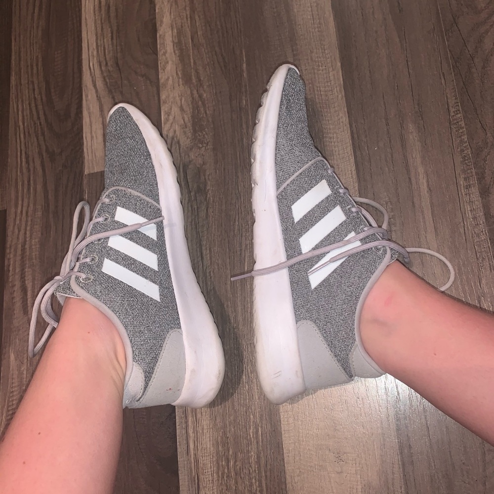 SOLD!! Adidas cloudfoam tennis shoes